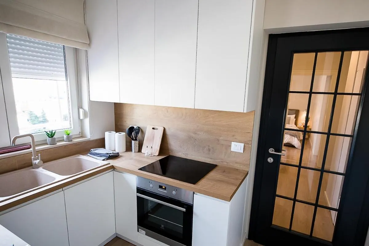 Lina - Tia, Chic Tirana Apartment