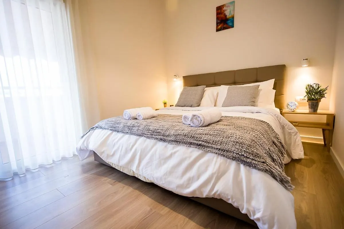Lina - Tia, Chic Tirana Apartment 0*,